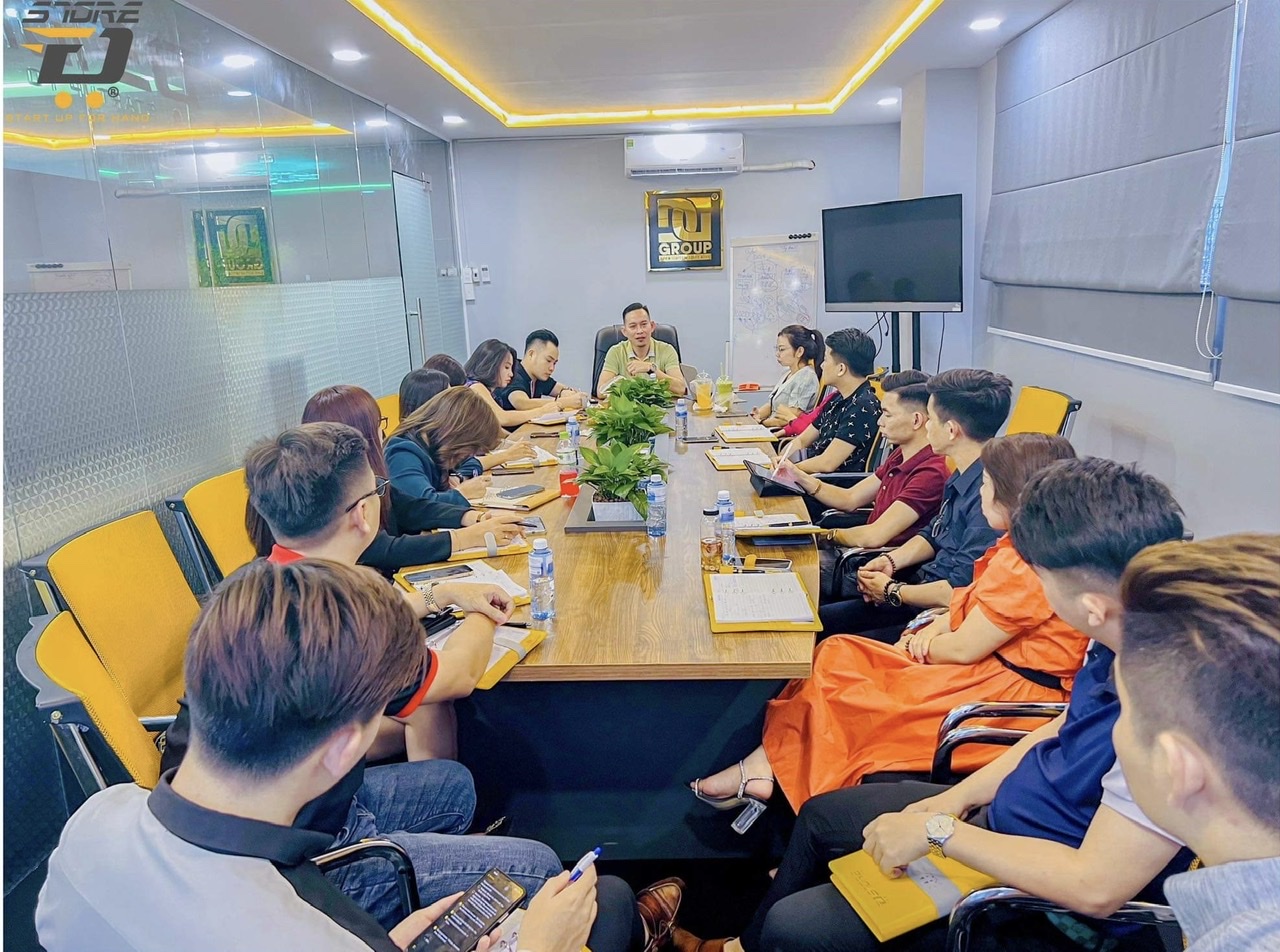 Nâng cao nghiệp vụ cho đội ngũ bán hàng DSTORE